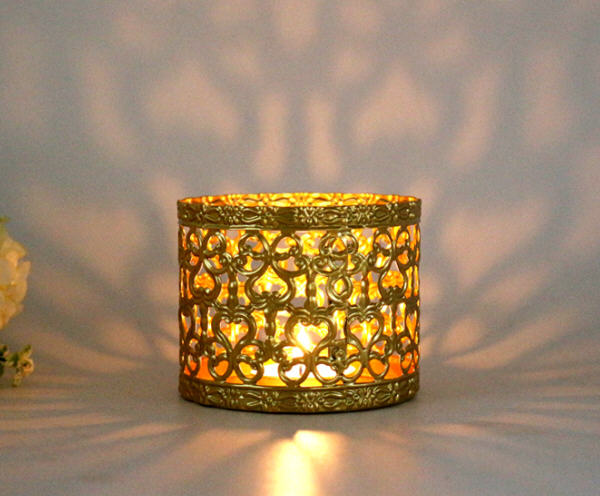 Gold geometric wrought-iron candle holder, home decoration ornament